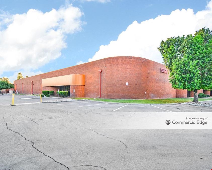 18008 North Black Canyon Hwy - Building B