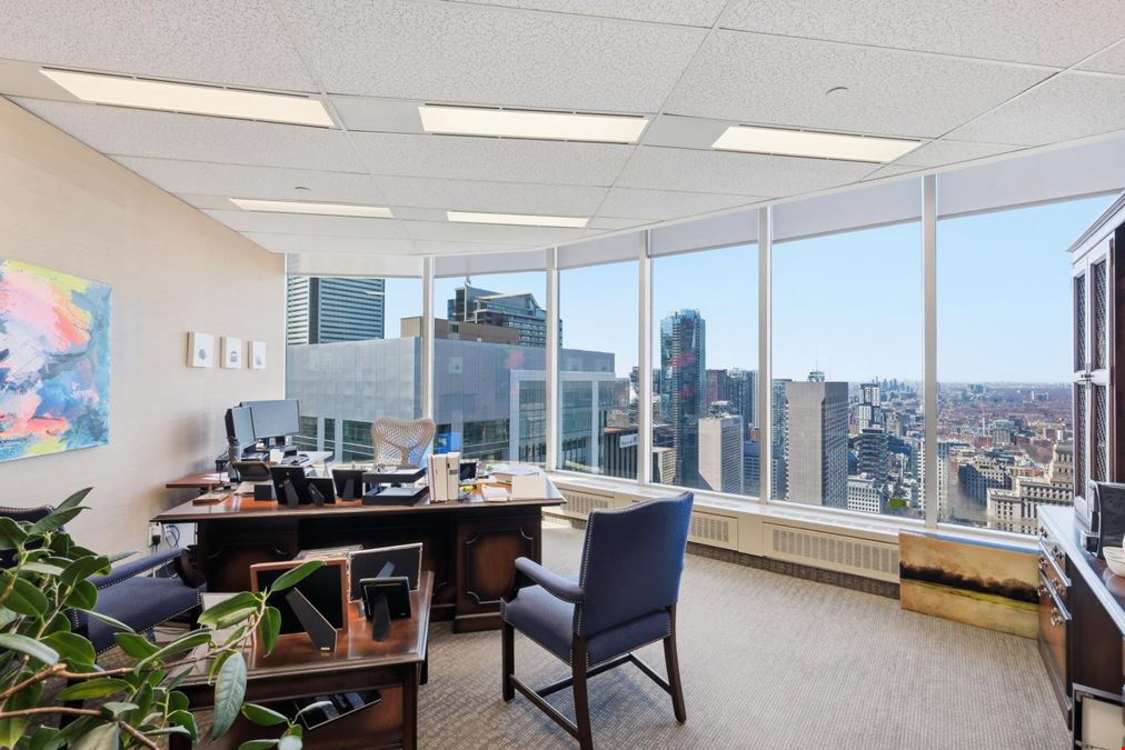 20 Queen St W