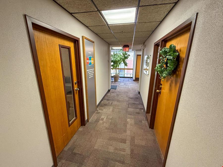 300 3rd Ave SE - Business Condo For Sale 