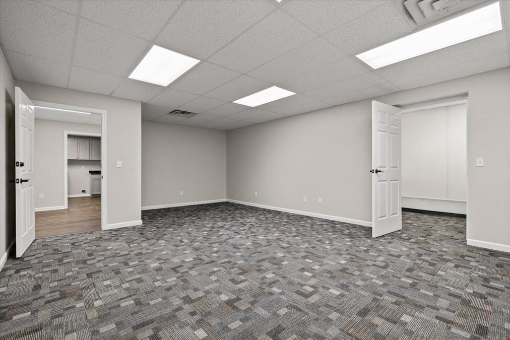 2 Executive Suites 