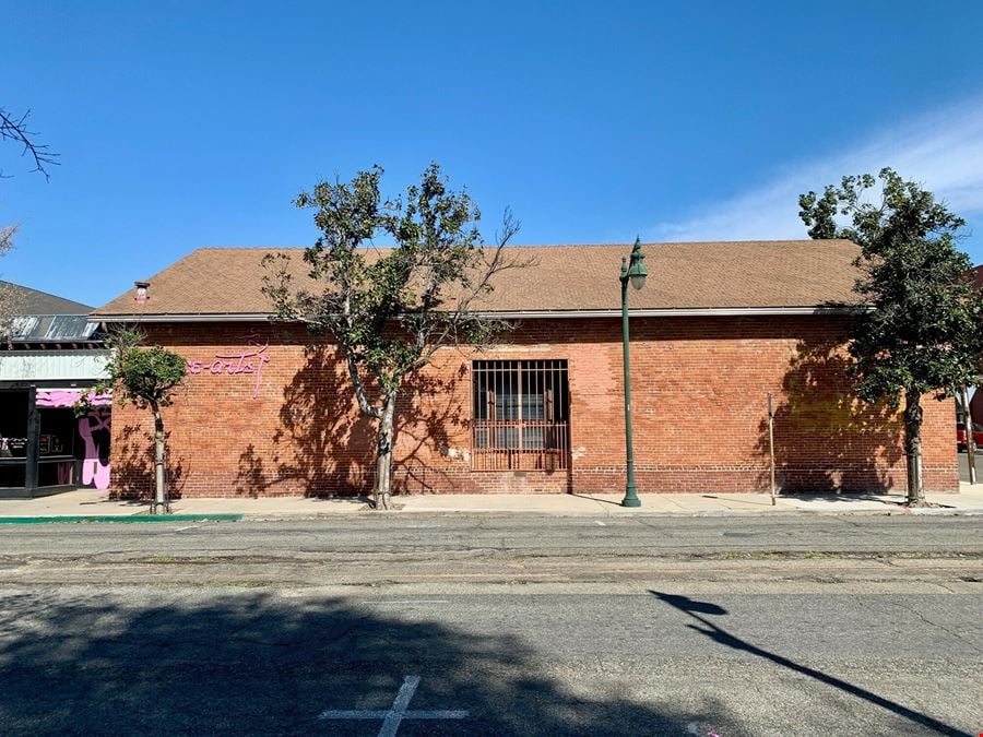 242 East Oak Avenue