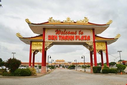 Ben Thanh Plaza