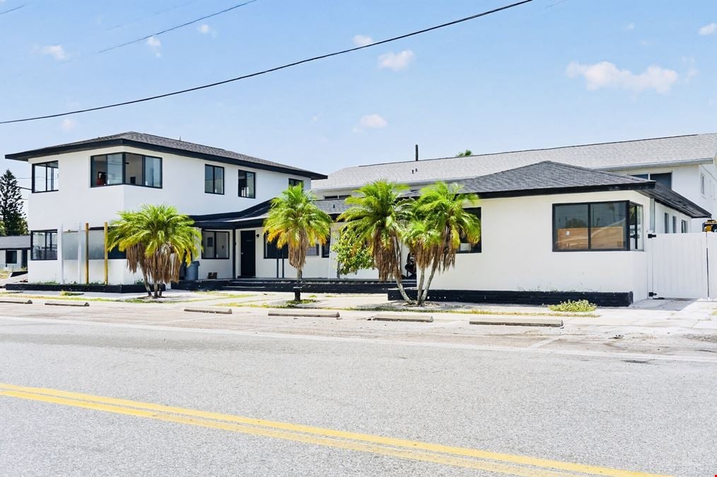 ST. PETE BEACH VILLAS FOR SALE! (7-UNIT APARTMENT COMPLEX) SELLER FINANCING AVAILABLE!