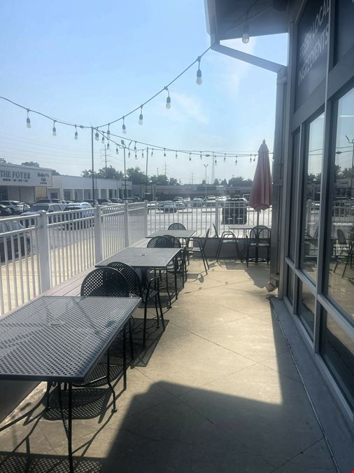 FOR LEASE: Jabby’s Pizza | Acadian Perkins Plaza