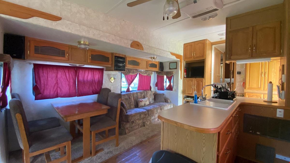 Camper's Cove RV Park & Canoe Livery 