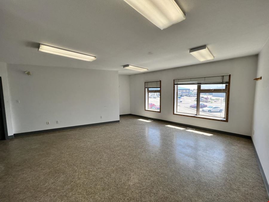 7471 Edgar Industrial Bend - Unit 9