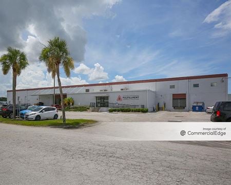 Preview of Industrial space for Rent at 5128-5136 W Clifton St