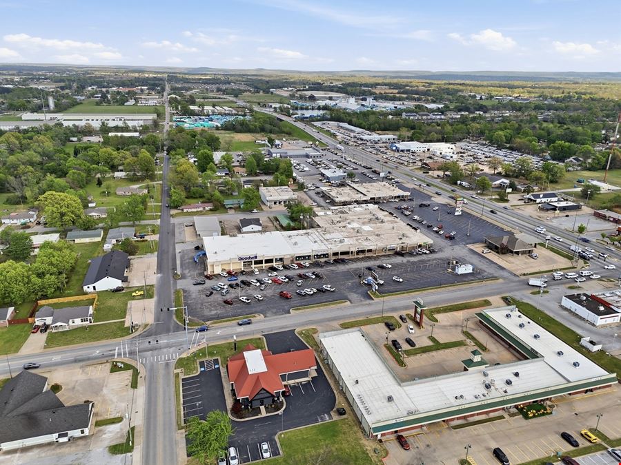Highland Park Shopping Center