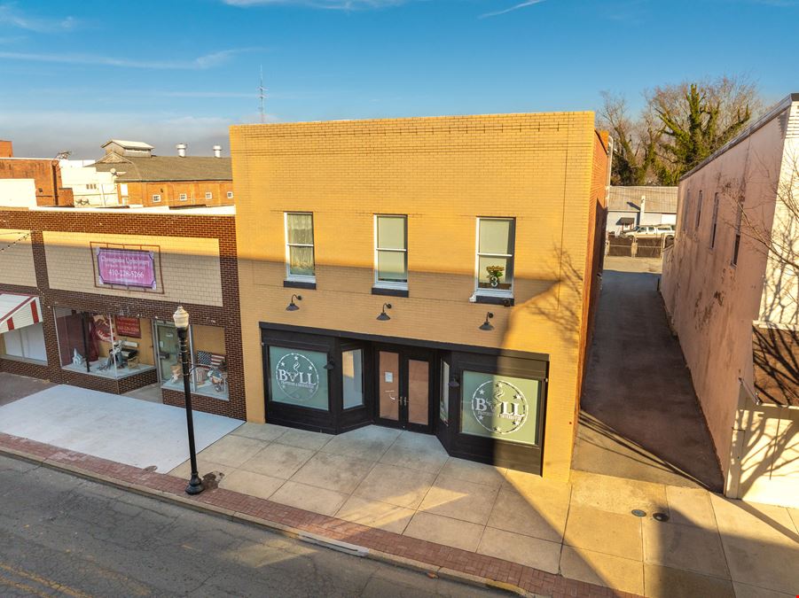 Class A Restaurant with Second Floor