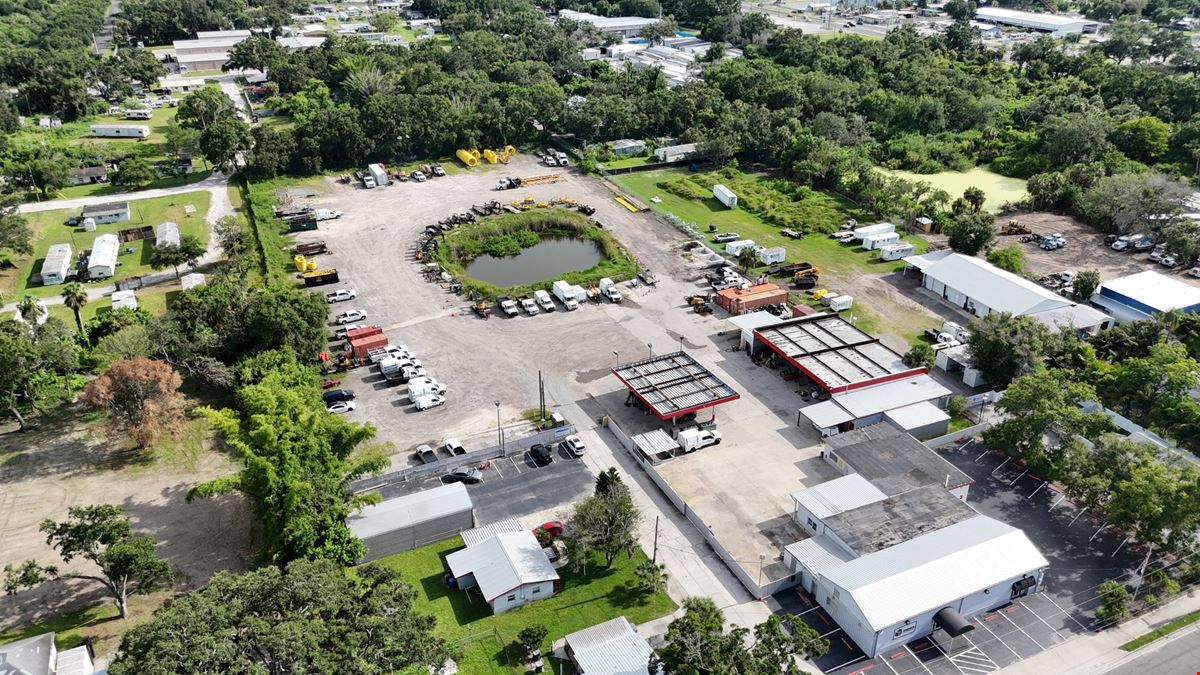 7001 Gibsonton Dr