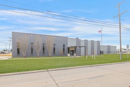 Preview of commercial space at 403 W Admiral Doyle Dr