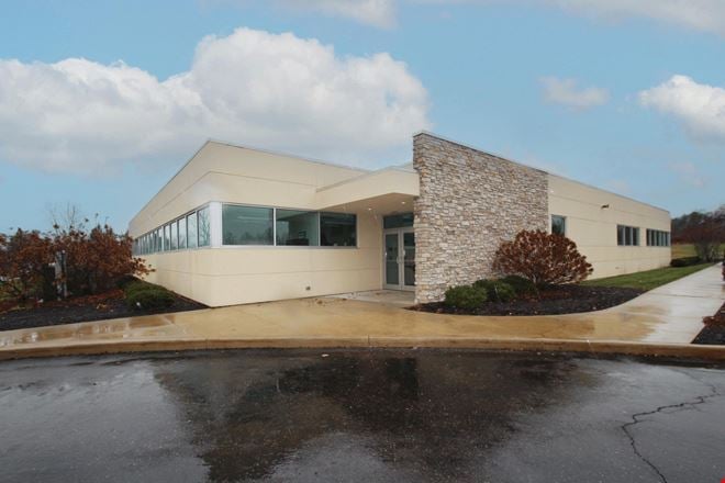 Preview of Office space for Rent at 5054 Paramount Boulevard