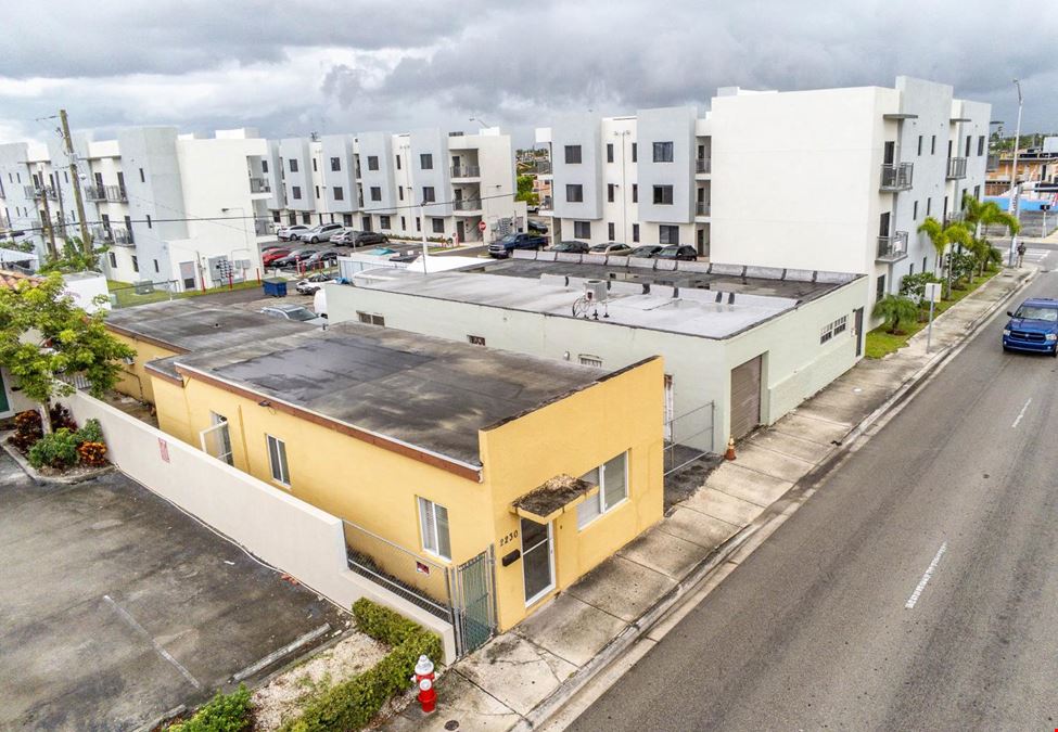 2230 Palm Ave