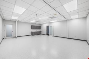 Willow Lake Business Center Building 13