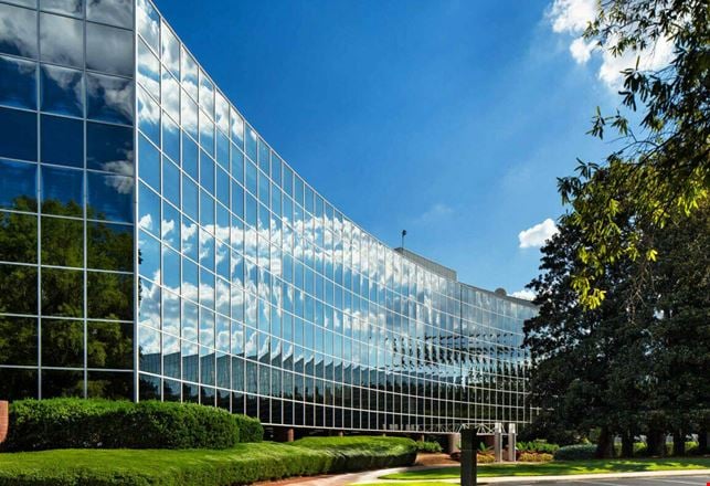 Preview of Office space for Rent at 2204 Lakeshore Drive
