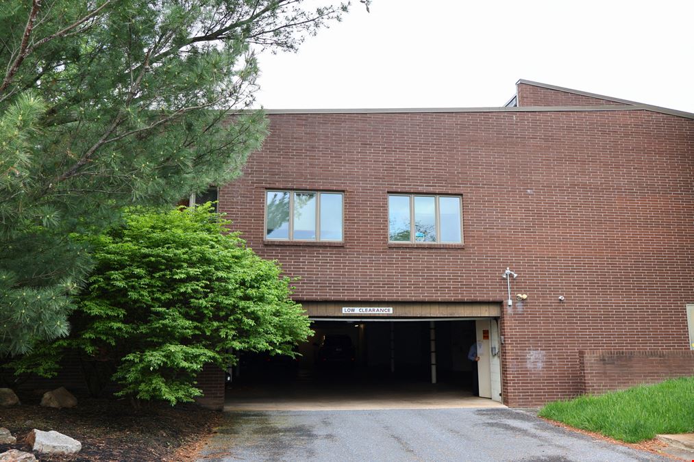 1108 E Chocolate Ave