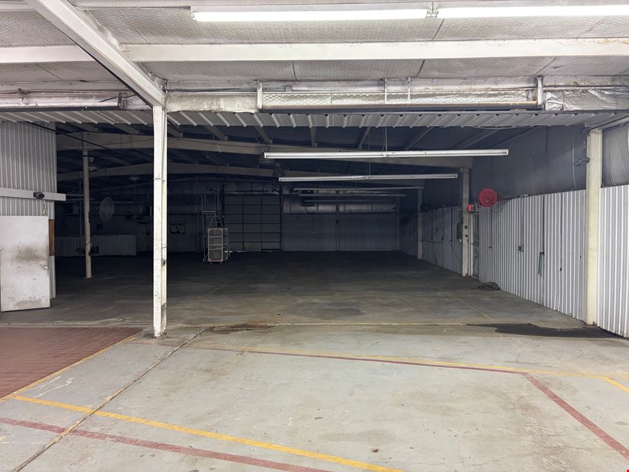 22,047 SF Auto / Industrial Facility