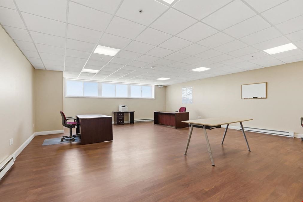 Class B 2,929sf Industrial Flex Condominium for Lease in Newburyport, MA