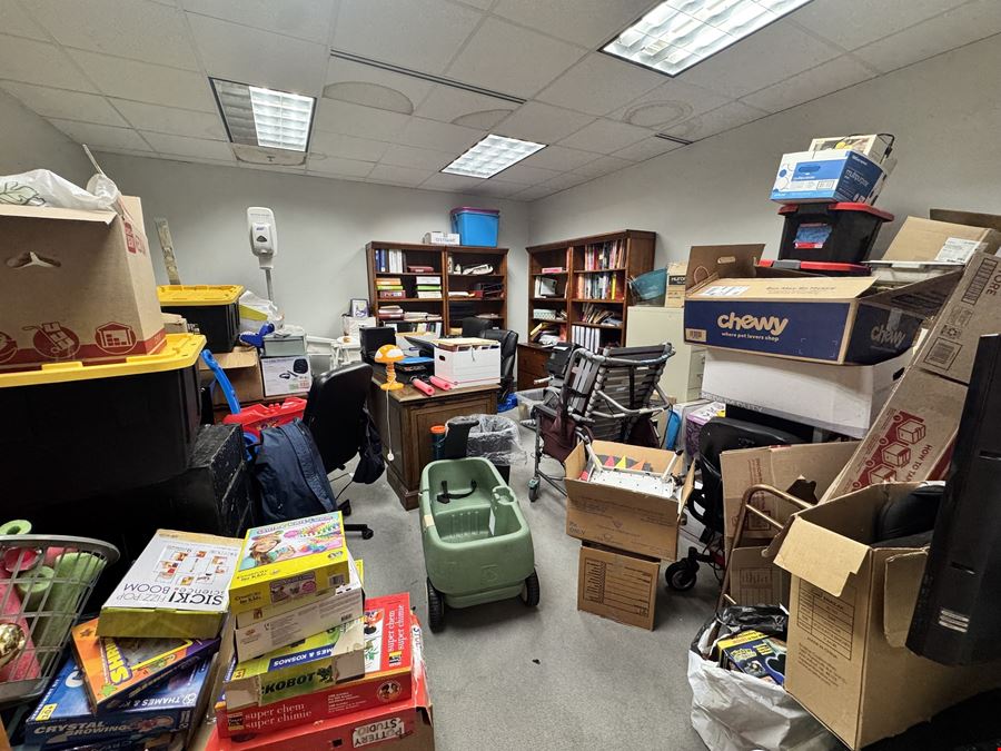 2205 E Empire St, Suite D