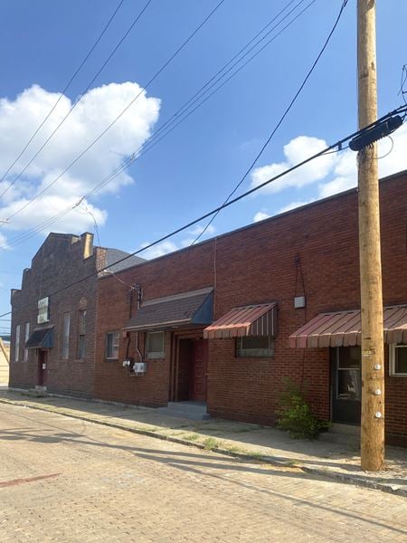 Preview of Retail space for Sale at 400 Shingiss Street