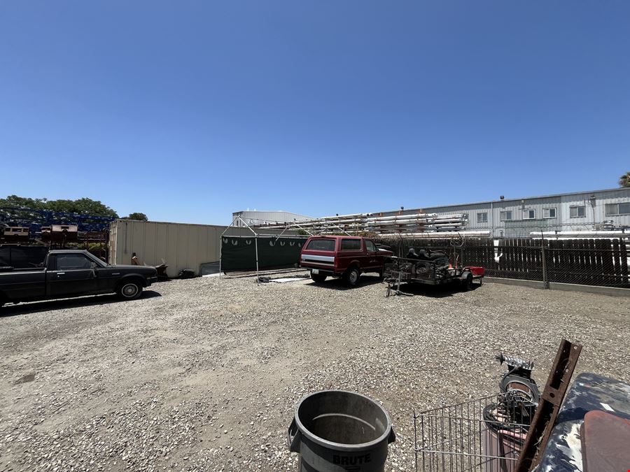 3015 E South St