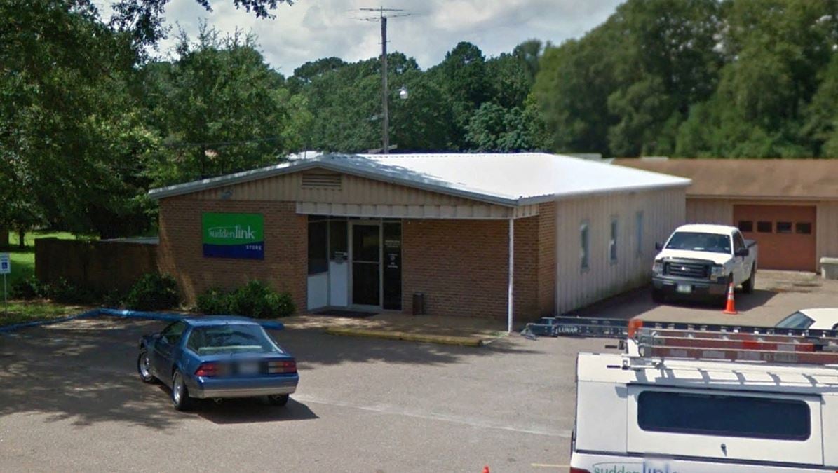 Small-Bay Commercial Building for Sale