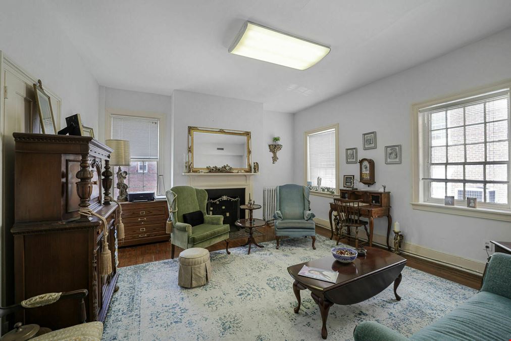 109-111 South Fairfax Street
