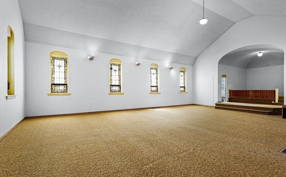Versatile Church Building in Tieton, WA
