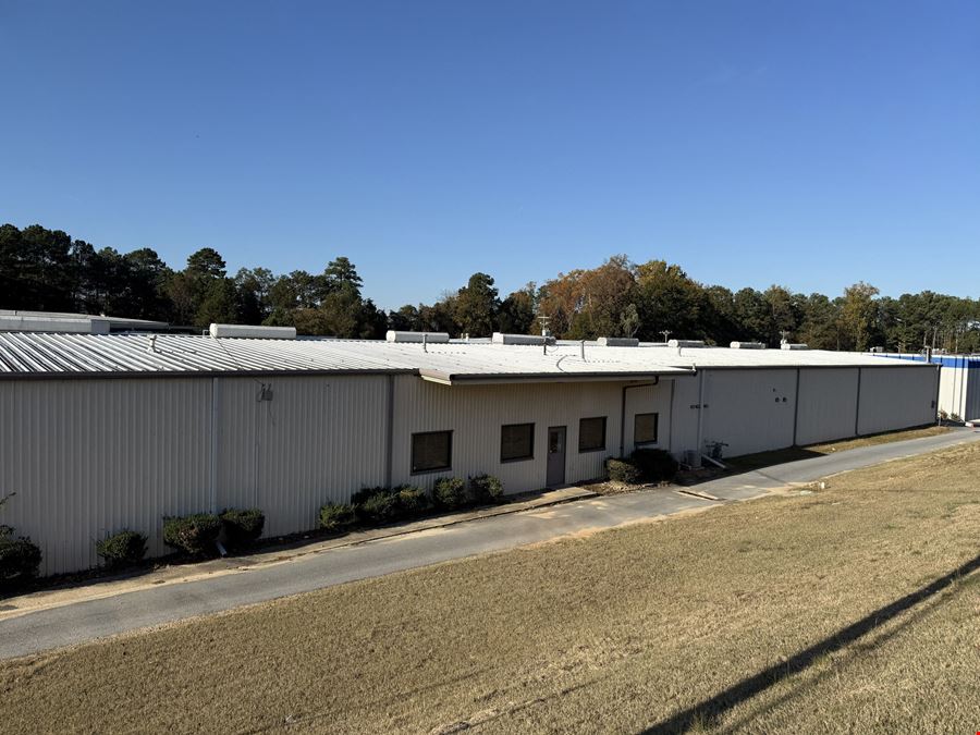 1718 Highway 138 N.E.
