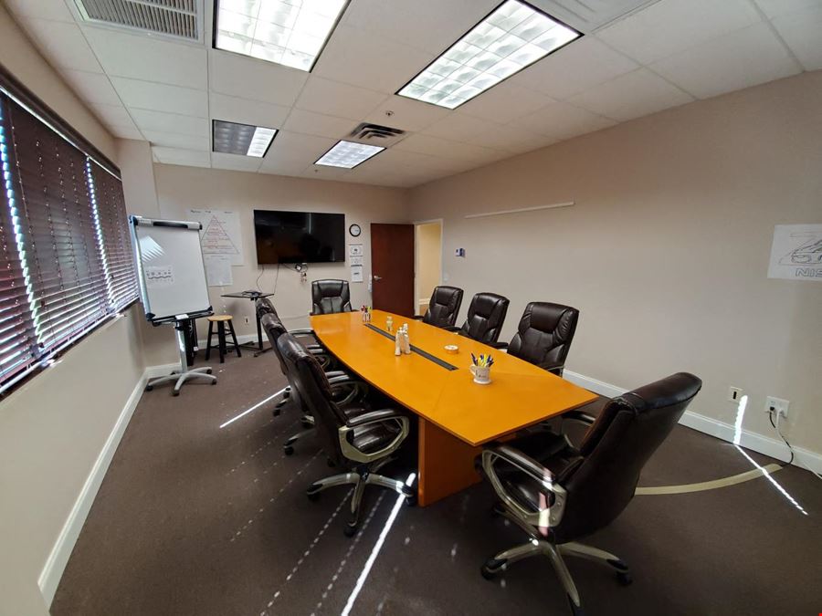 490 Sawgrass Corporate Pkwy #330