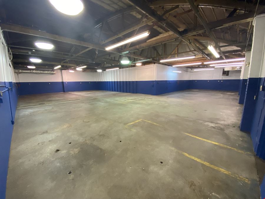 Warehouse for Lease in Chelsea