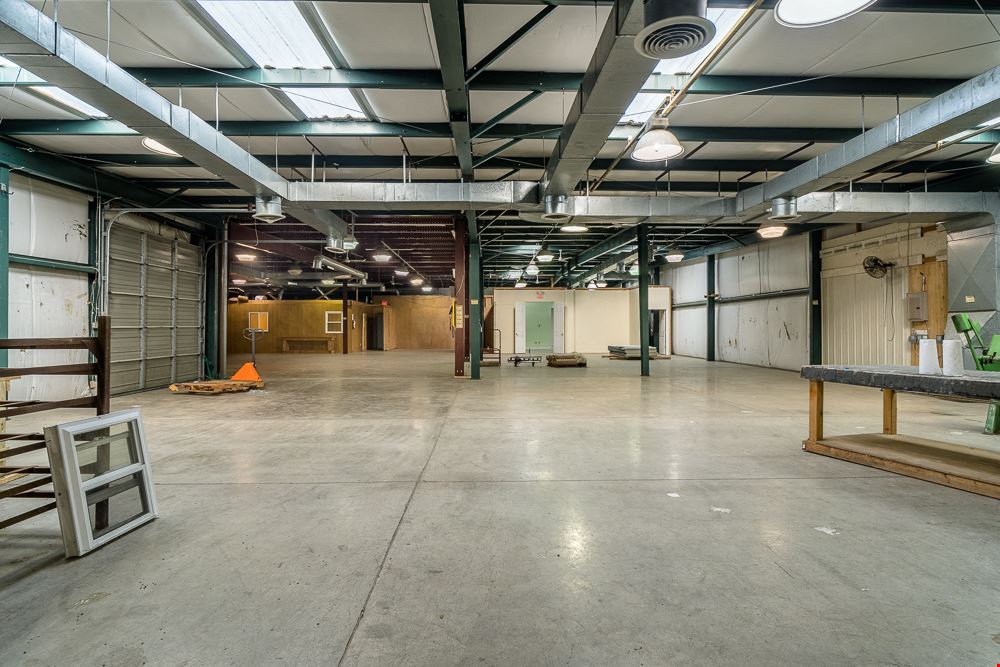 10,950 SF WAREHOUSE NEAR INTERSTATE 81 FOR LEASE