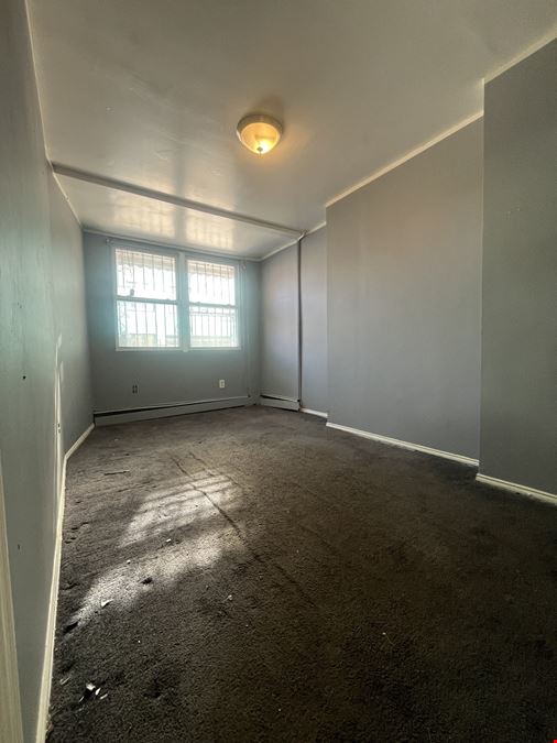 728 Myrtle Avenue, Brooklyn, NY 11205
