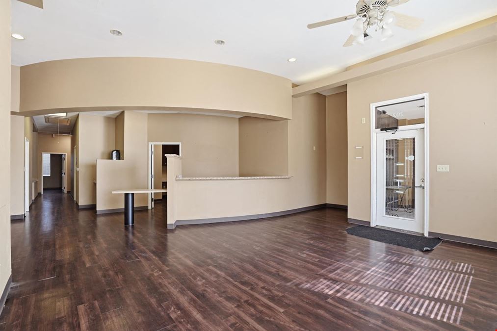 1650 W Northwest Hwy