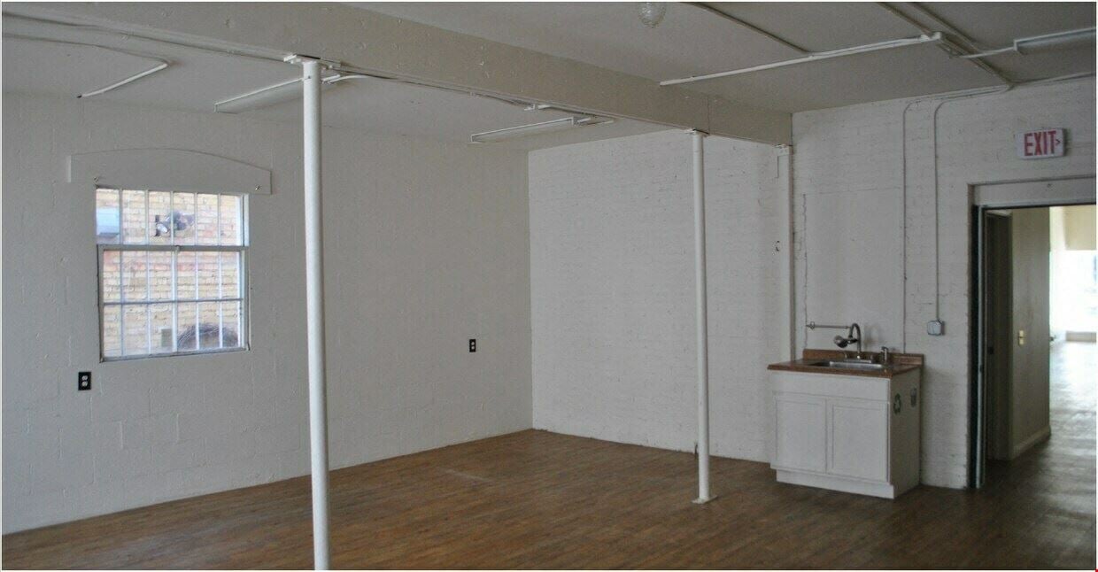 27-47 South Oak Street