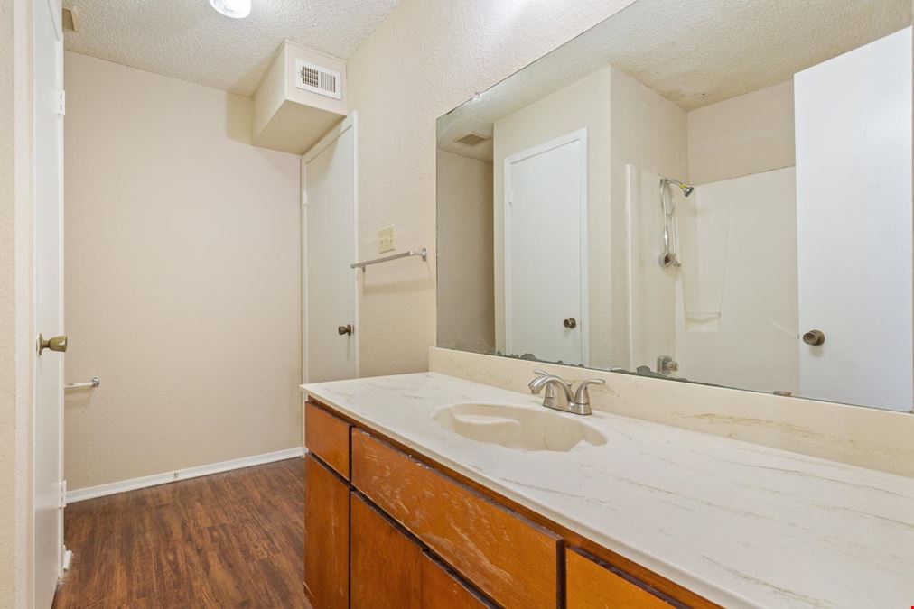 5506 Kingsman Apartments - Multifamily Portfolio