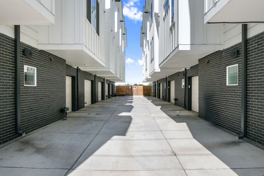5151 - 5171 W 10th Ave