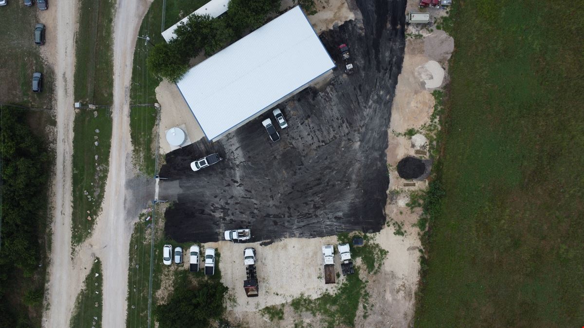 8470 North IH 35 Service Road