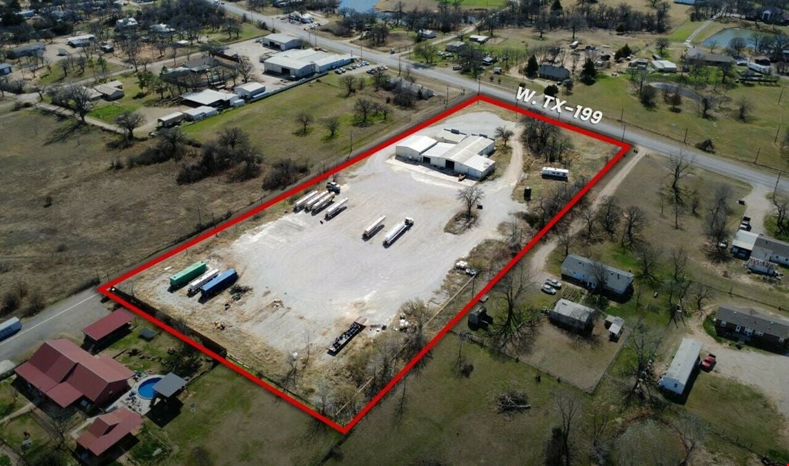 ±9,180 SF Office/Warehouse w/ Fenced 5 Acres