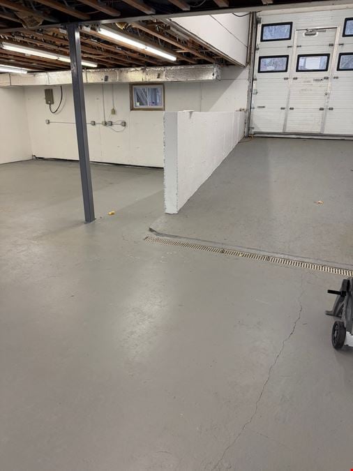 117 Mount Pleasant Road (Route 6), Unit 2, Newtown, CT
