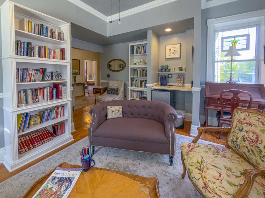 504 W 5th St