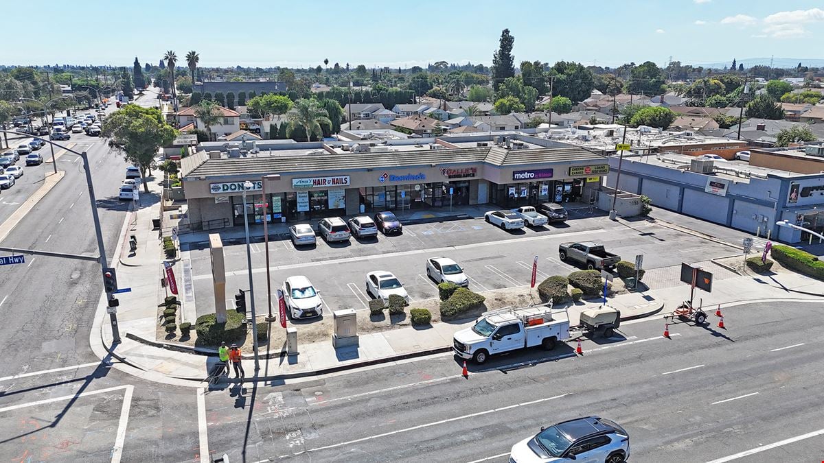 End-Cap Retail Space For Lease