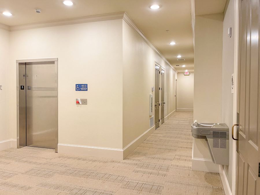 First-Class Executive Office Suites in the Village at Willow Grove