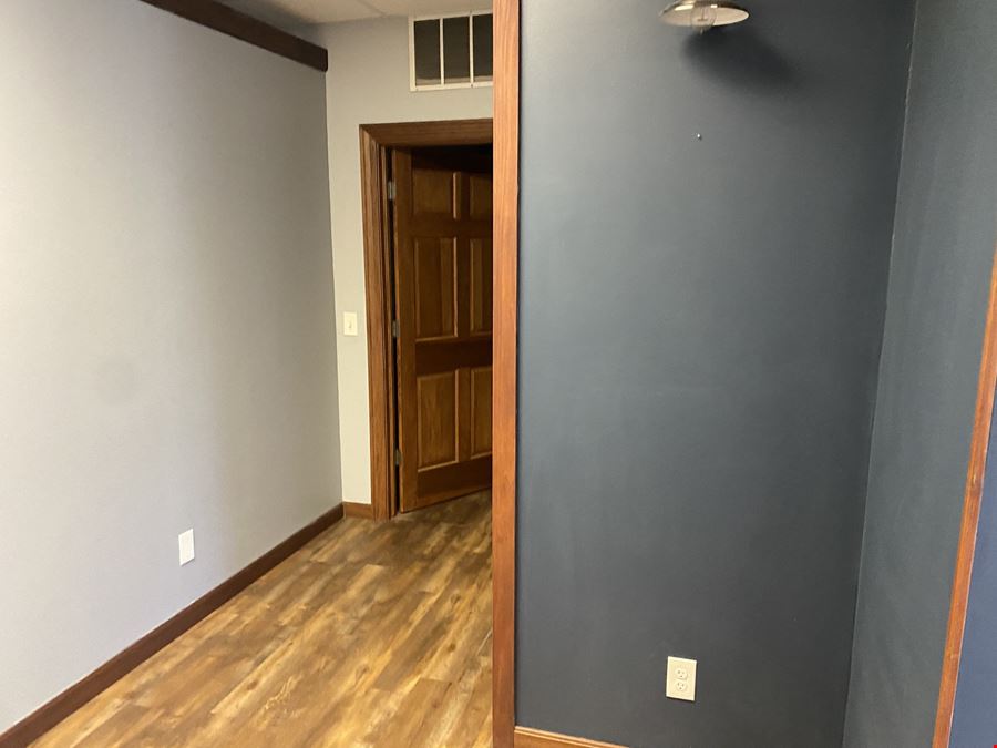 2259 Whipple Ave NW Canton, OH 44708