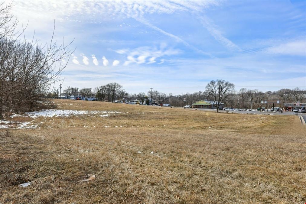 Southern 1-Acre Commercial Lot in Broadway