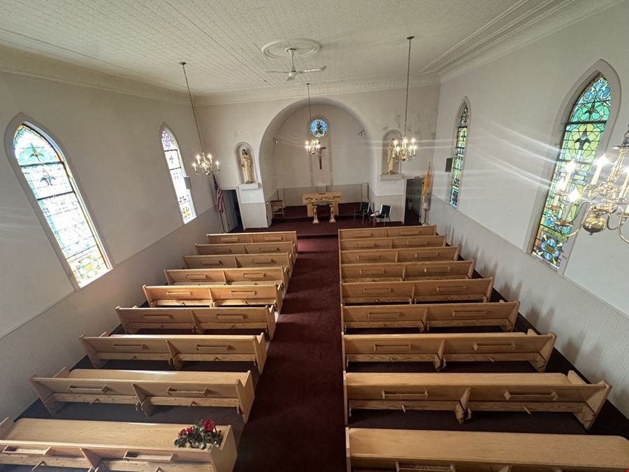 3915 Cottage bridge Rd - Traditional wood-frame church building