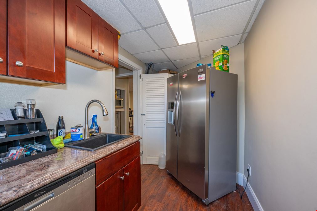 305 W. Main St.