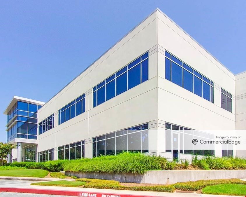 2700 Technology Forest Blvd