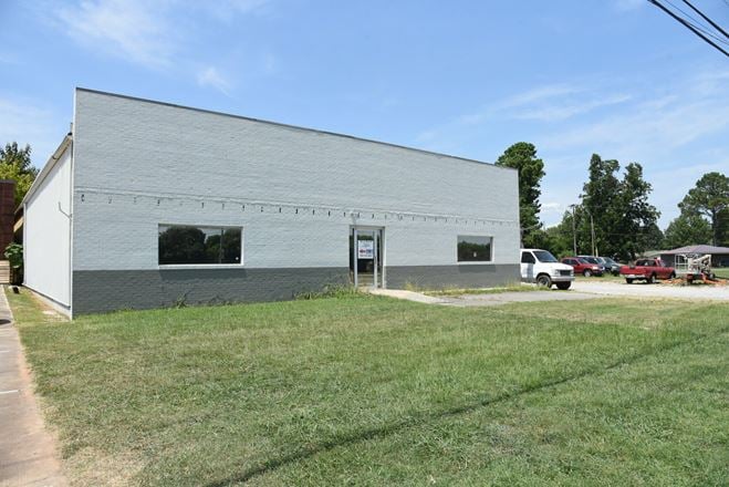 Preview of Office space for Rent at 1701 Central Pkwy SW