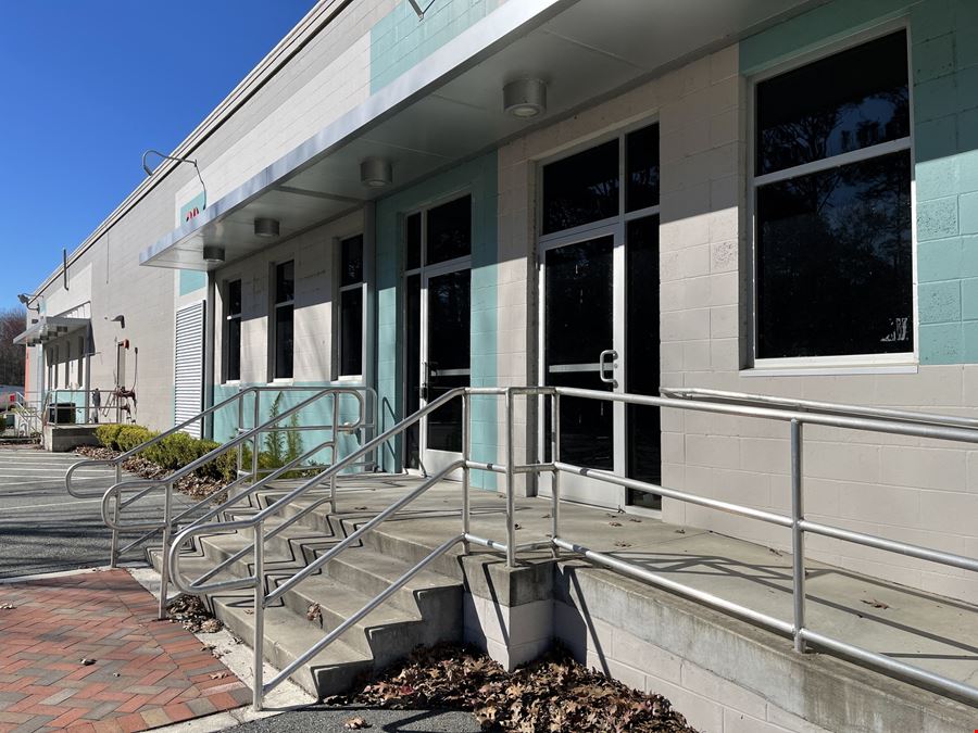 5901 NE Waldo Road - Industrial Spaces